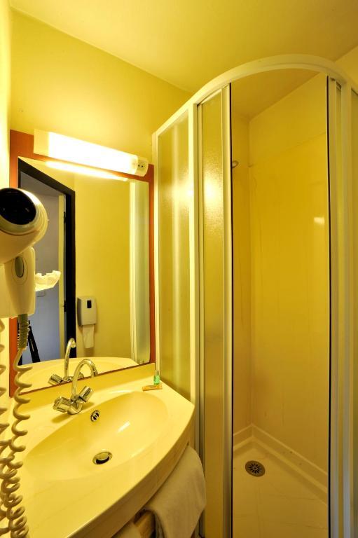 Hotel Amarante ブザンソン 部屋 写真